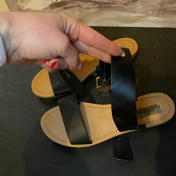 Sandals - Picture 2 of 3